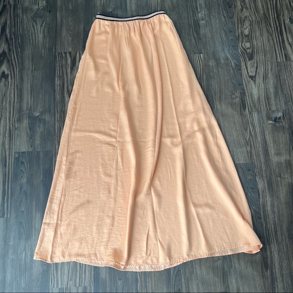 Zara Basics Maxi Peach Skirt with Navy Elastic Waist Detail - Picture 1 of 12